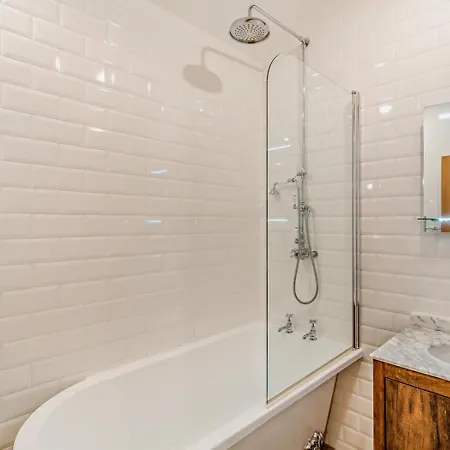 בית נופש 2 Bed In Settle Oc-76649 *